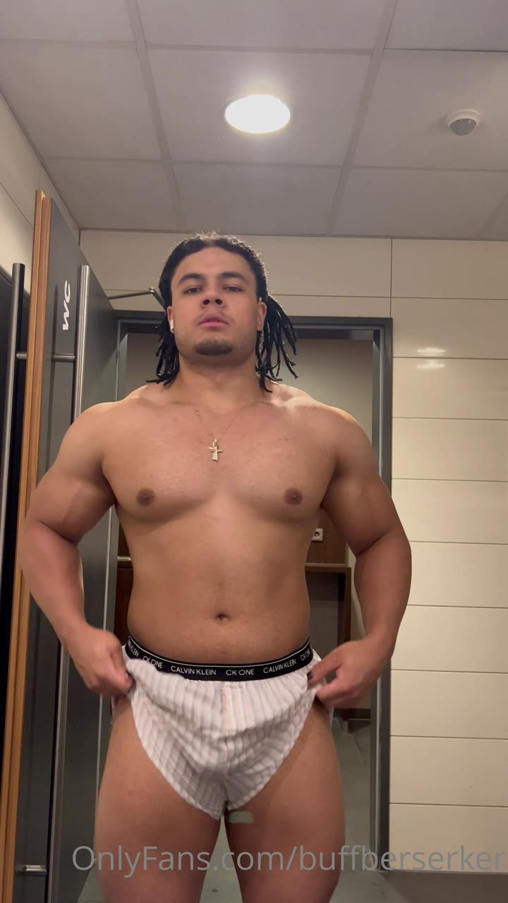 348 Hottie latino Pedro buffberserker buff_weeb OnlyFans Porn