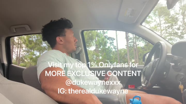 32 Dirty talking big cock muscle hunk Duke Wayne dukewaynexxx Onlyfans porn