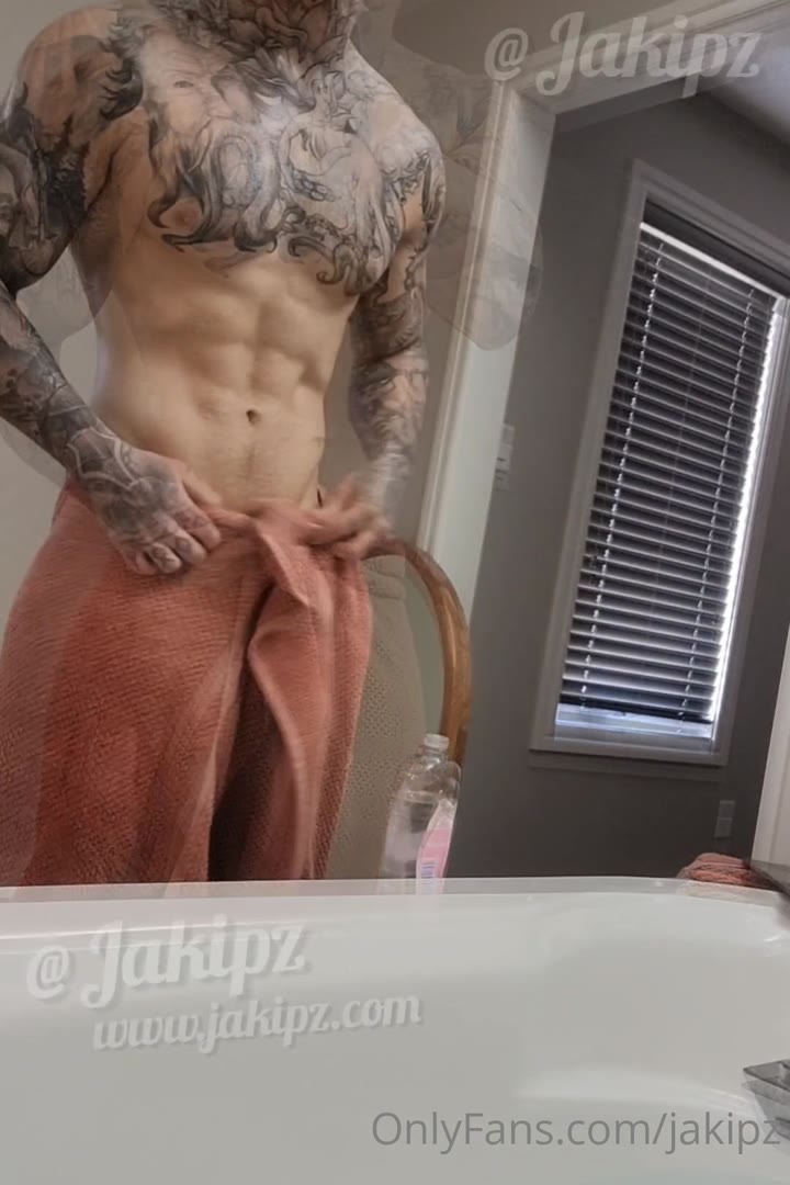 512  humongous cock tiktoker  Jakipz Jake Andrich Onlyfans