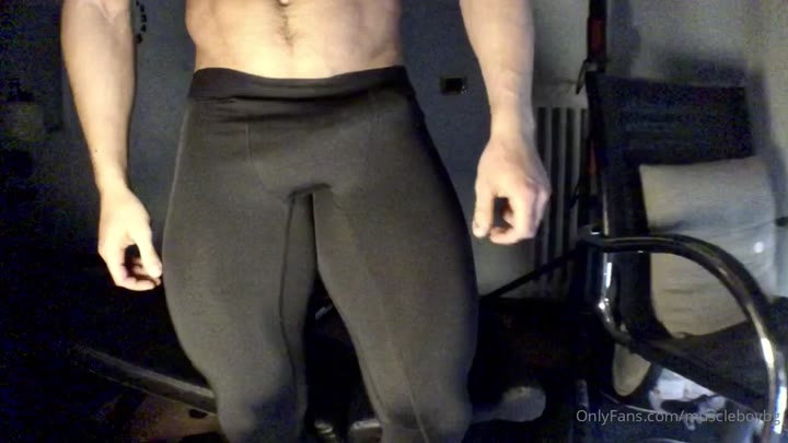 204 MuscleBoyBG Onlyfans LEAKED