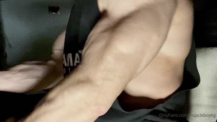 239 MuscleBoyBG Onlyfans LEAKED