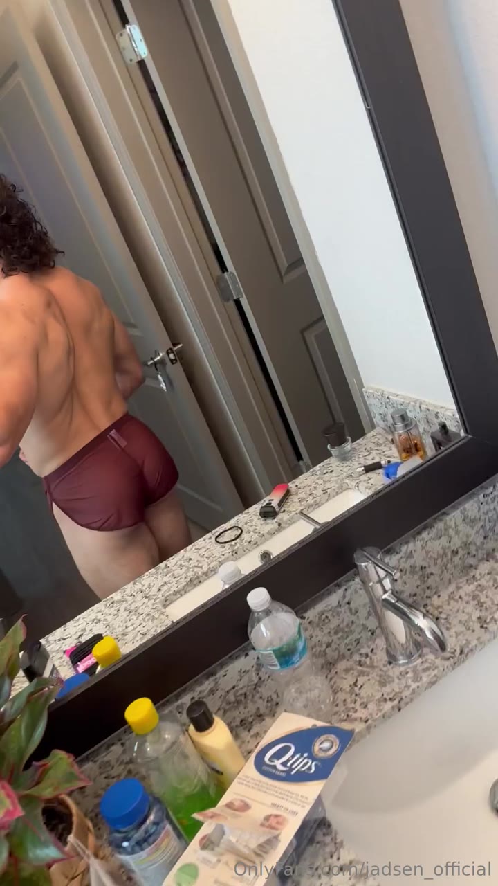 239 Fitness Model Jadsen jadsen_official onlyfans  porn