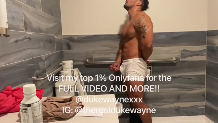 26 Dirty talking big cock muscle hunk Duke Wayne dukewaynexxx Onlyfans porn