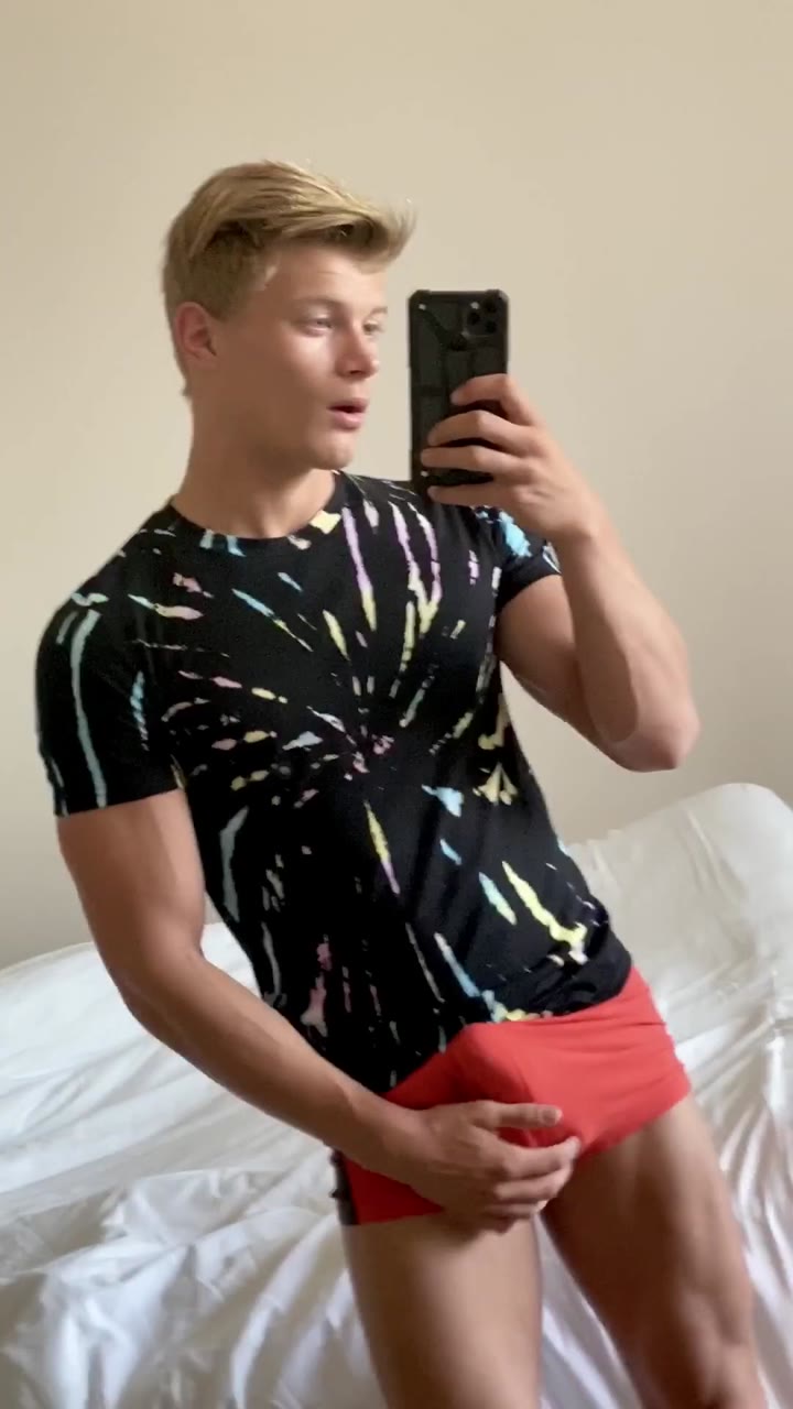 550 Sexy Young Jock Leo Stuke xleox  onlyfans porn