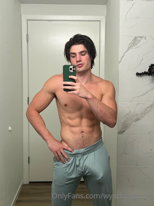 227 Fitness Model Wyatt Cushman  wyattcushman OnlyFans leaked