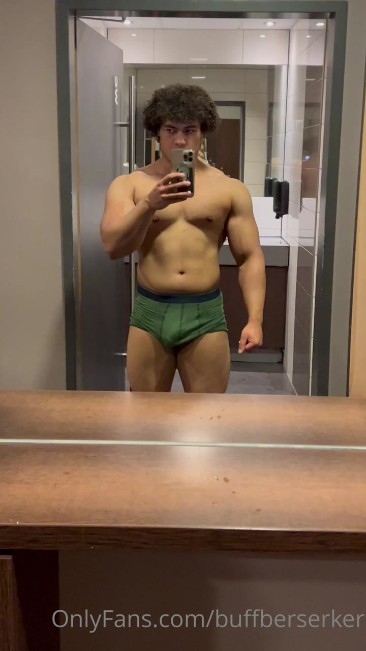 301 Hottie latino Pedro buffberserker buff_weeb OnlyFans Porn