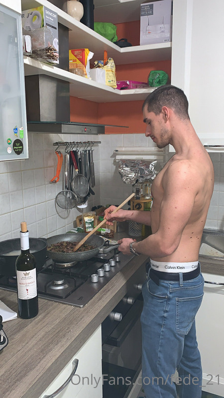 15 Italian muscle hunk Federico fede_21 onlyfans wank off porn
