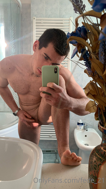 22 Italian muscle hunk Federico fede_21 onlyfans wank off porn