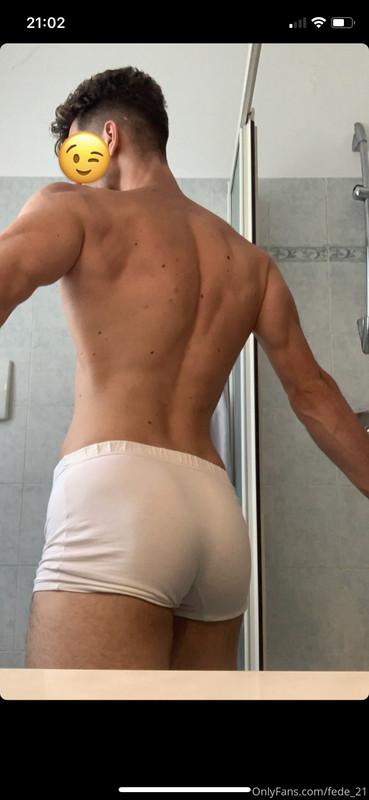 320 Italian muscle hunk Federico fede_21 onlyfans wank off porn
