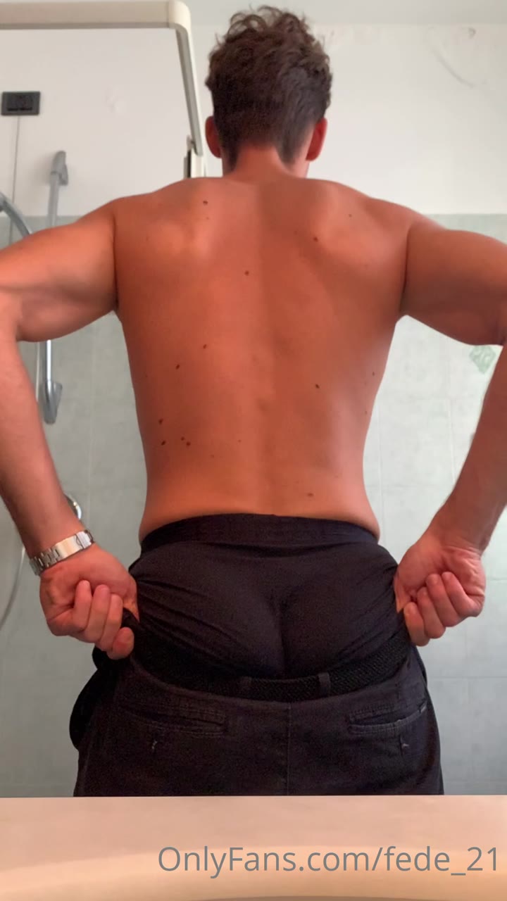 468 Italian muscle hunk Federico fede_21 onlyfans wank off porn