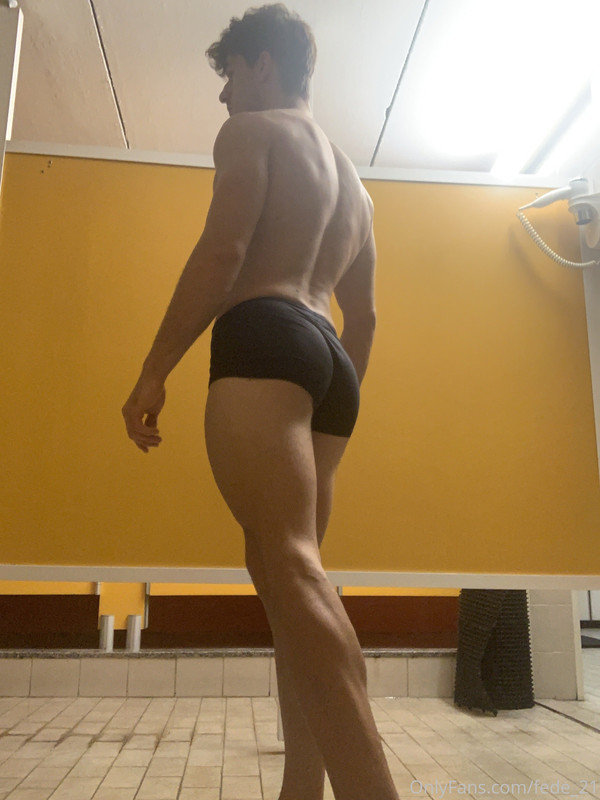 327 Italian muscle hunk Federico fede_21 onlyfans wank off porn