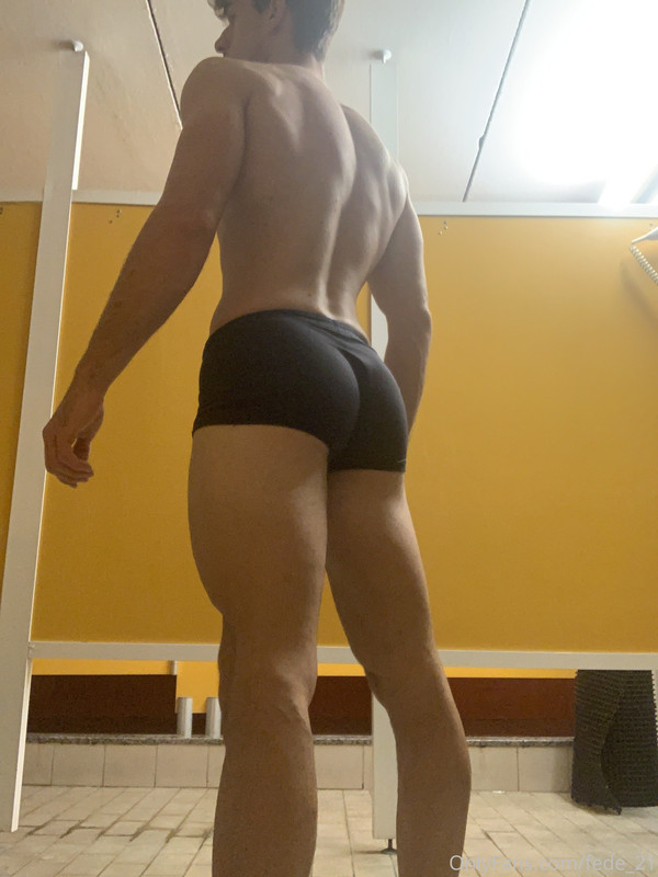 332 Italian muscle hunk Federico fede_21 onlyfans wank off porn