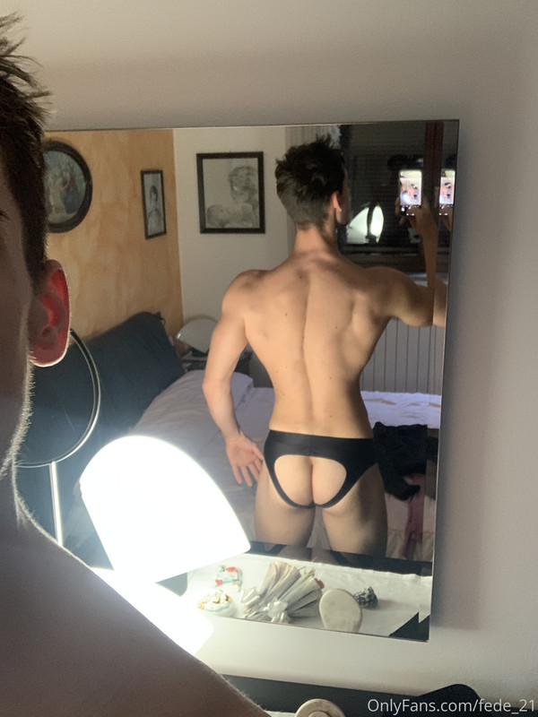 164 Italian muscle hunk Federico fede_21 onlyfans wank off porn