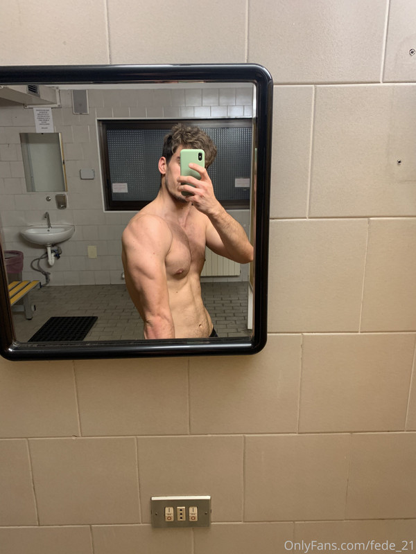 340 Italian muscle hunk Federico fede_21 onlyfans wank off porn