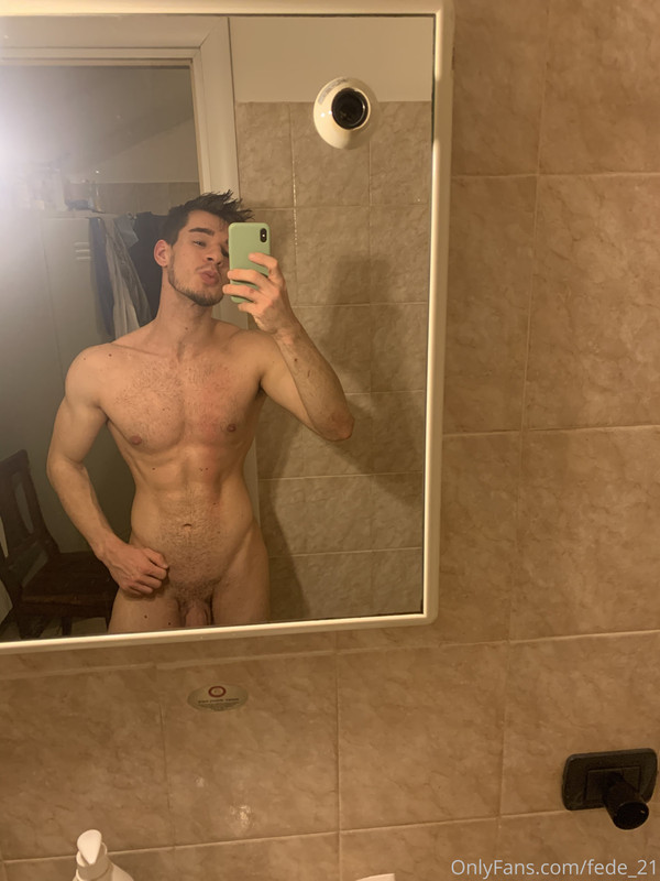 188 Italian muscle hunk Federico fede_21 onlyfans wank off porn