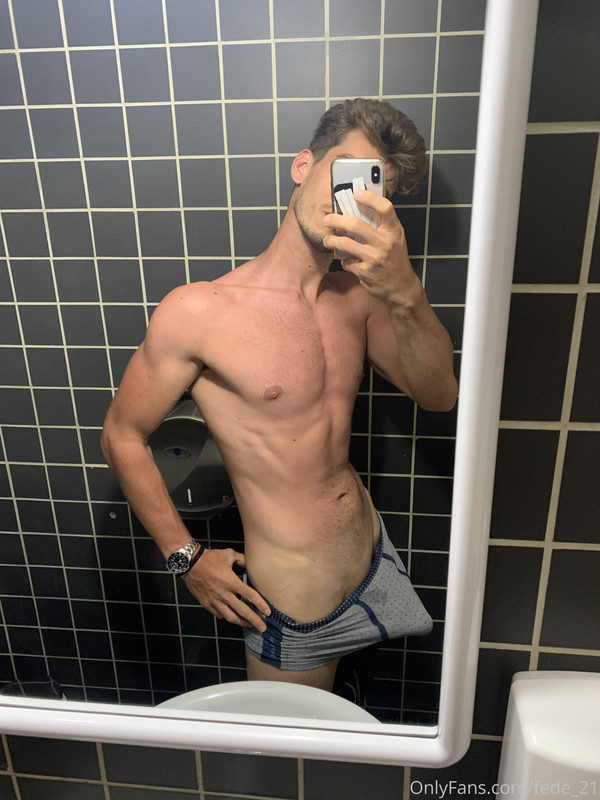 349 Italian muscle hunk Federico fede_21 onlyfans wank off porn