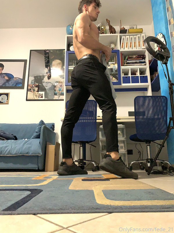 351 Italian muscle hunk Federico fede_21 onlyfans wank off porn