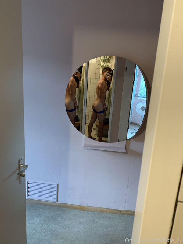 235 Italian muscle hunk Federico fede_21 onlyfans wank off porn
