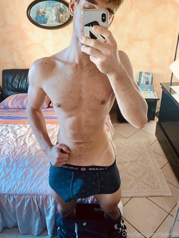 239 Italian muscle hunk Federico fede_21 onlyfans wank off porn