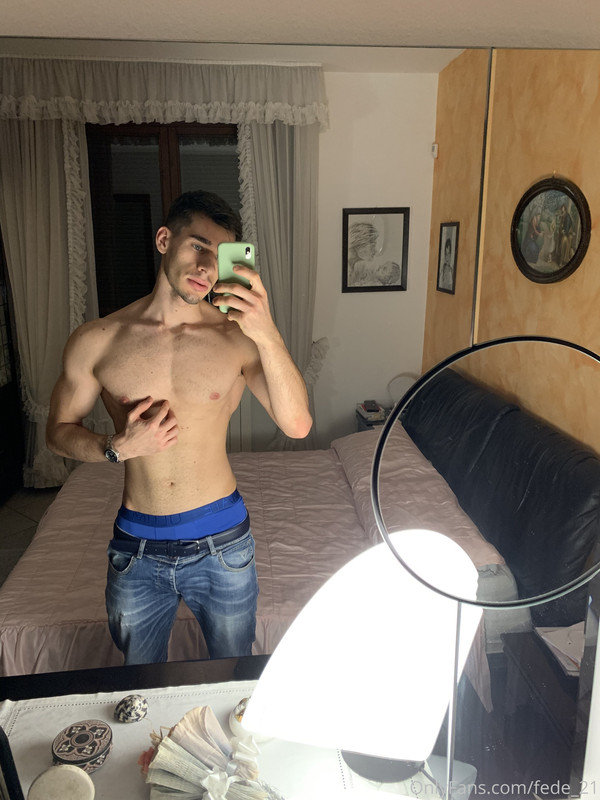 262 Italian muscle hunk Federico fede_21 onlyfans wank off porn