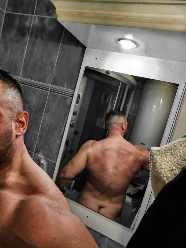 177 Serbian daddy Vladimir Ivanović   vladimir_35 onlyfans leaked