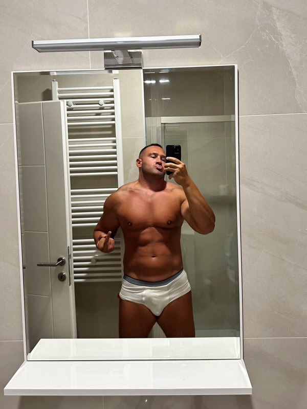 224 Serbian daddy Vladimir Ivanović   vladimir_35 onlyfans leaked