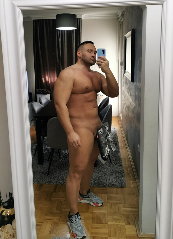 253 Serbian daddy Vladimir Ivanović   vladimir_35 onlyfans leaked