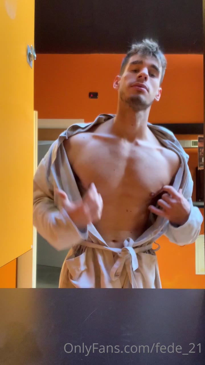 462 Italian muscle hunk Federico fede_21 onlyfans wank off porn