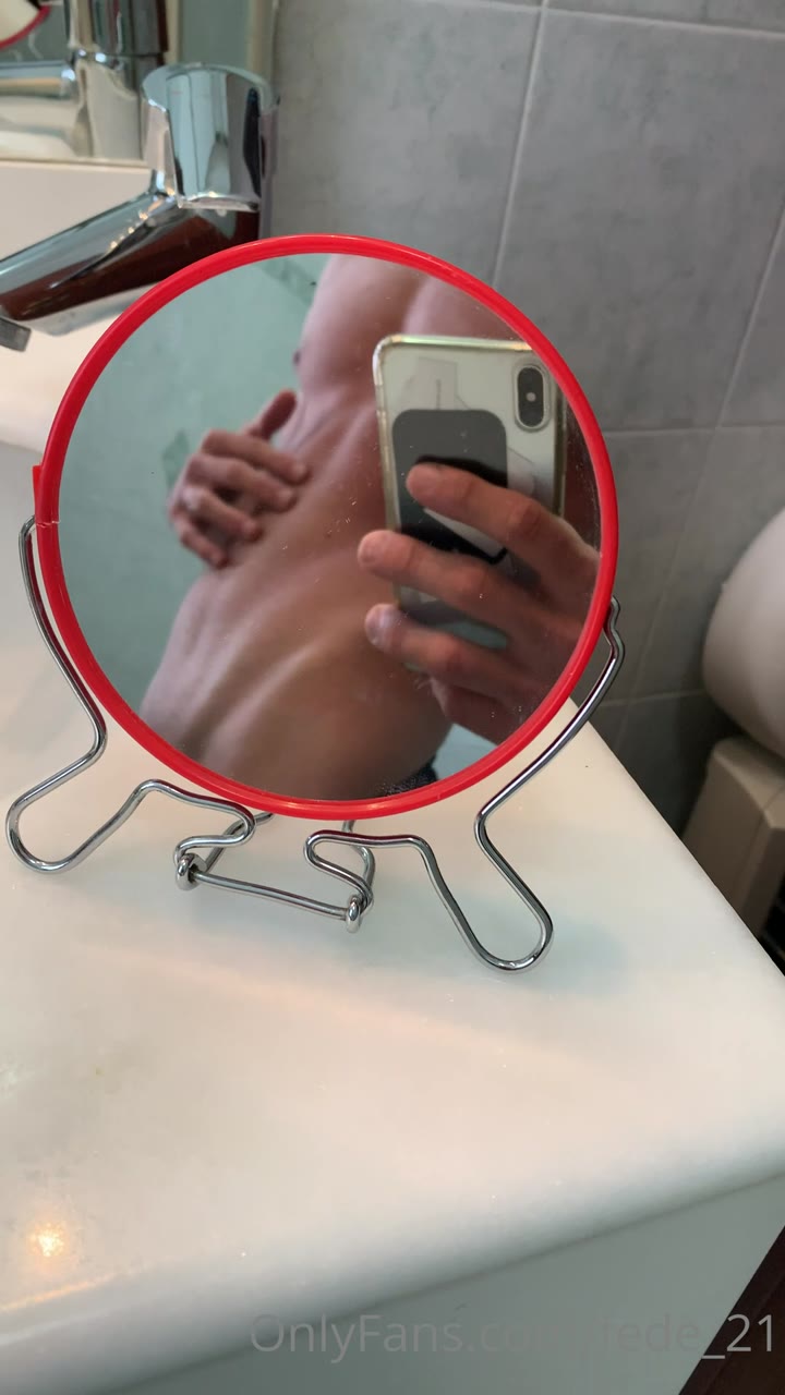 447 Italian muscle hunk Federico fede_21 onlyfans wank off porn