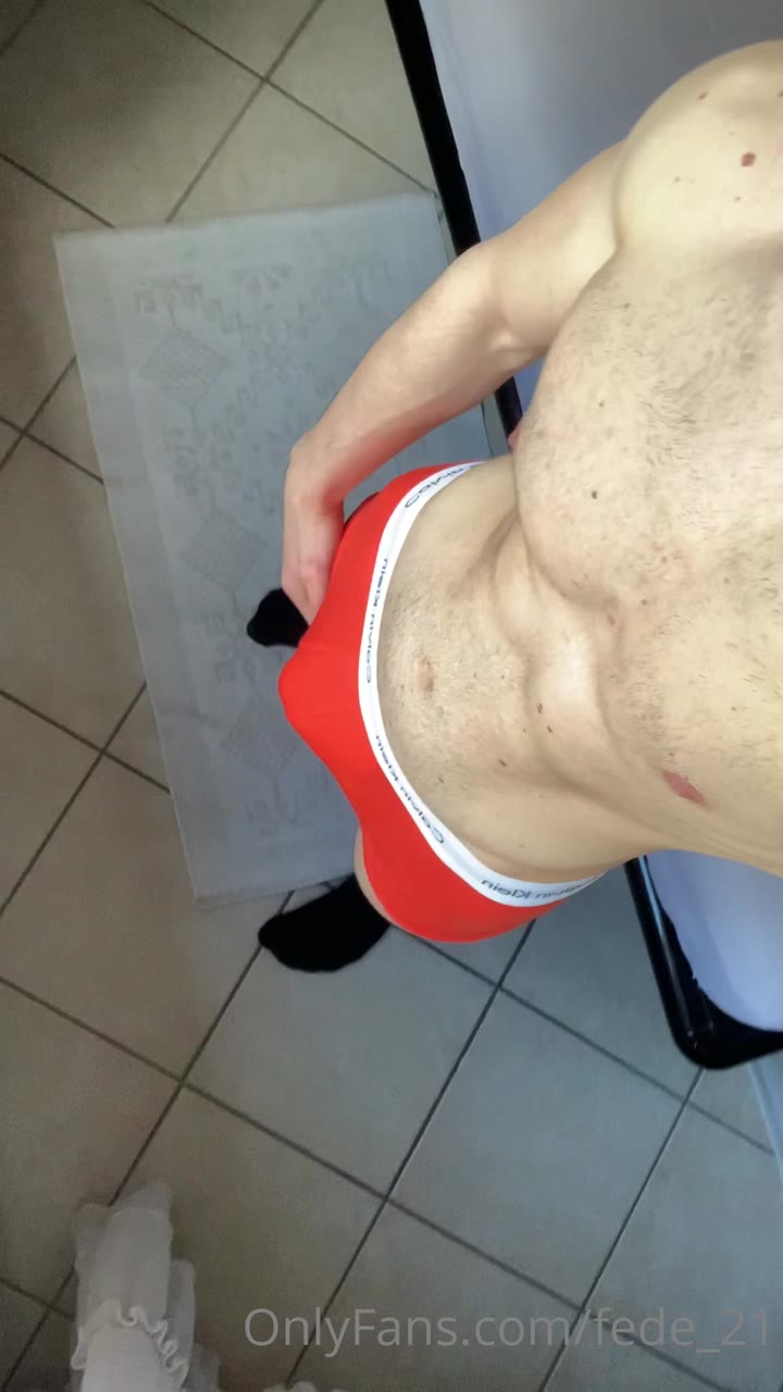 460 Italian muscle hunk Federico fede_21 onlyfans wank off porn