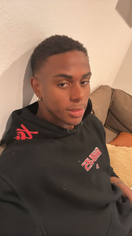 1 SEXY HUGE COCK BLACK TIKTOKER Siah Artis PRETTYSKINBOI ONLYFANS LEAKED