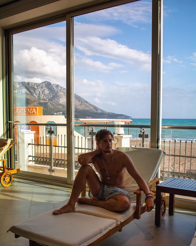15 Sexy Guy marsloveyou Chaturbate Webcam Show