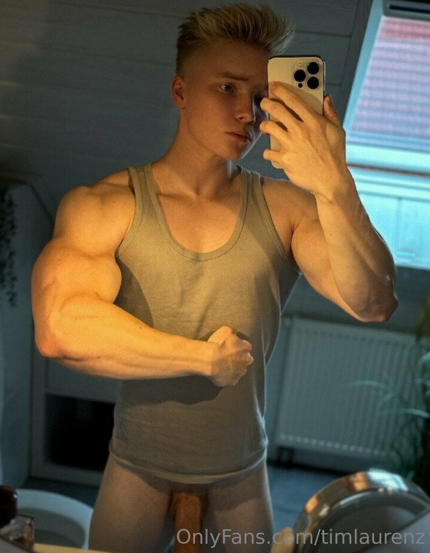 36 Cutie Sexy muscle blond Tiktoker Tim Laurenz timlaurenz OnlyFans porn