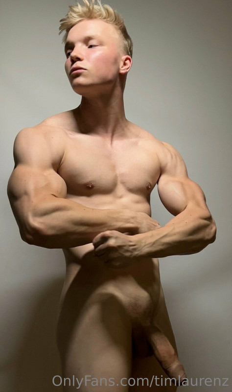 45 Cutie Sexy muscle blond Tiktoker Tim Laurenz timlaurenz OnlyFans porn