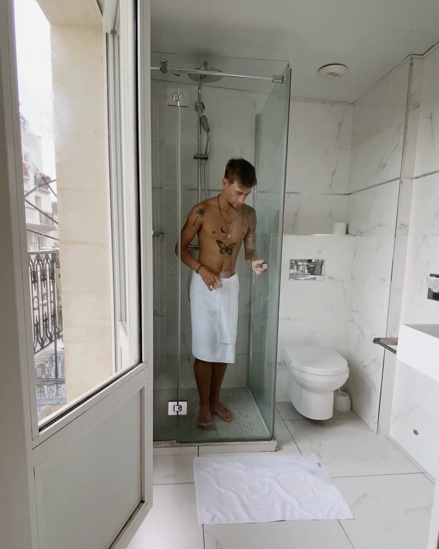 23 Sexy Guy marsloveyou Chaturbate Webcam Show