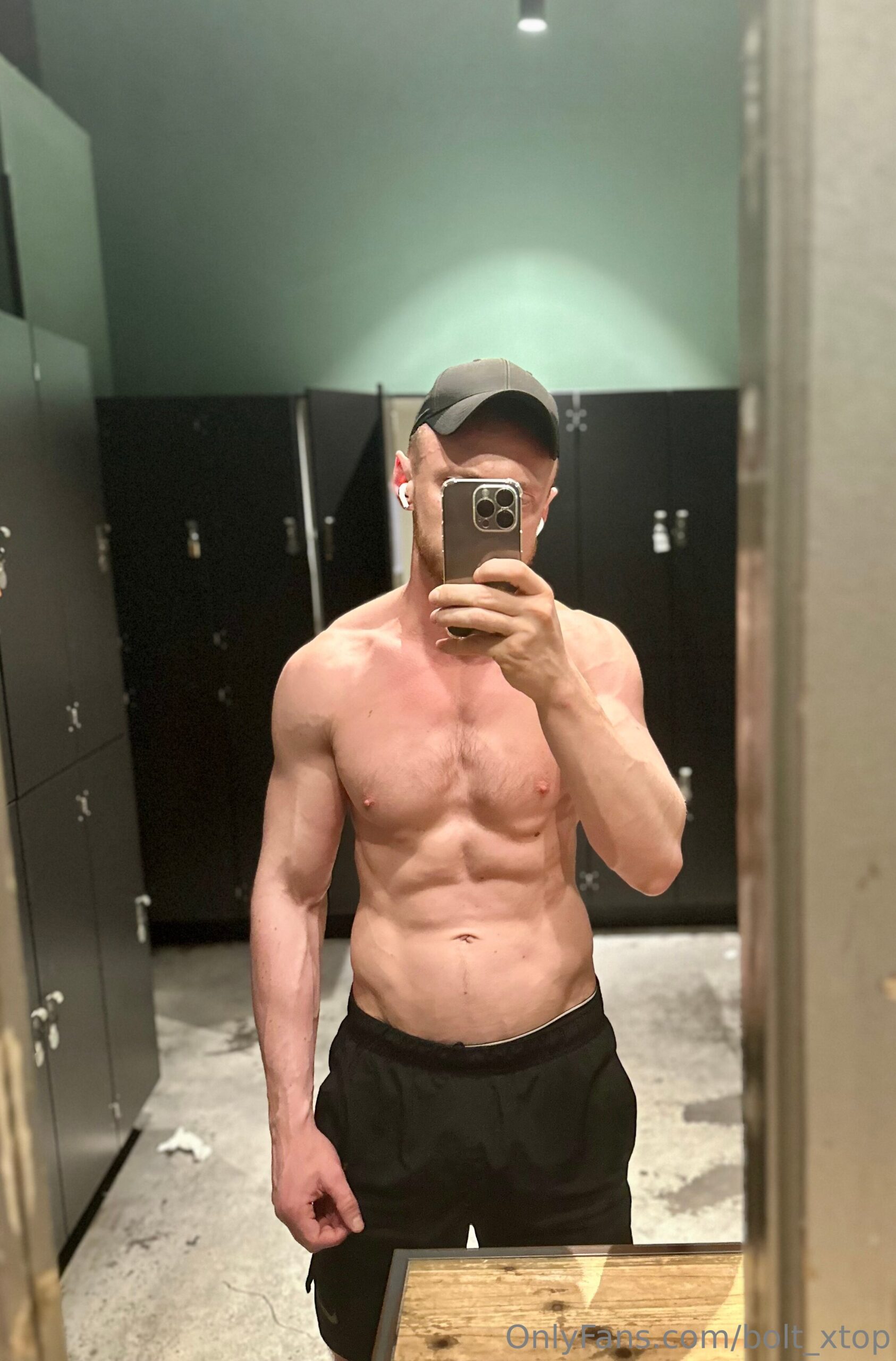 27 Sexy hunk bolt_xtop ONLYFANS PORN