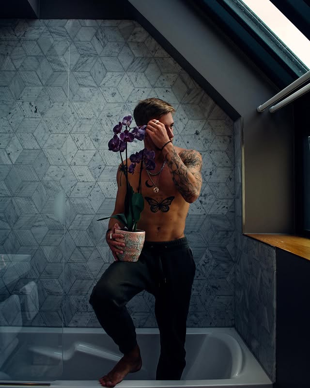 27 Sexy Guy marsloveyou Chaturbate Webcam Show