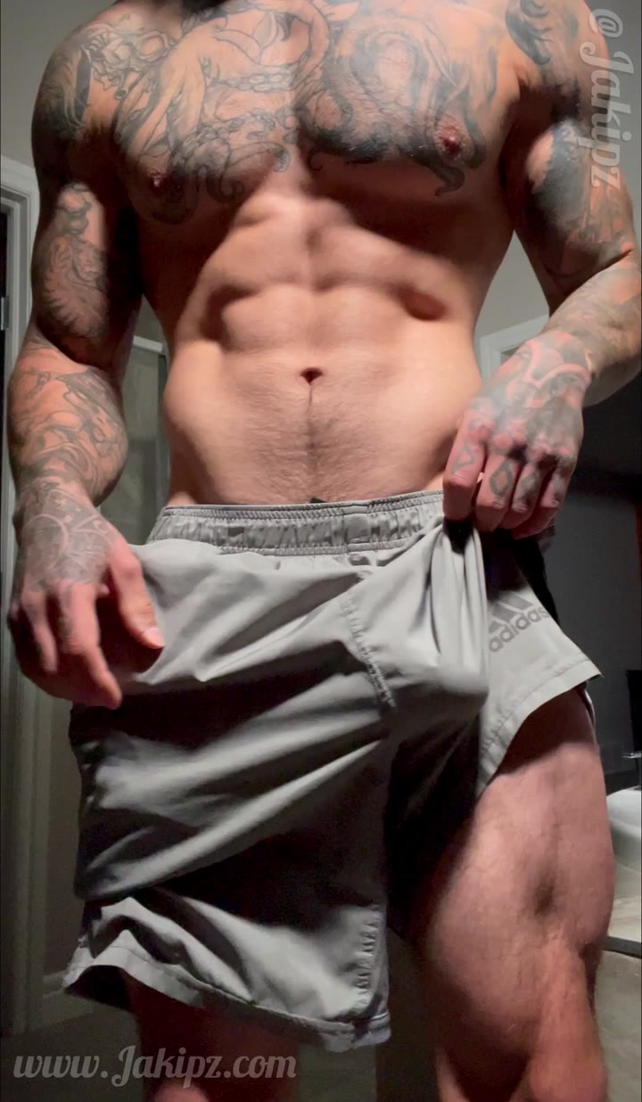 270 TikTok muscle CumSlut Jakipz ONLYFANS
