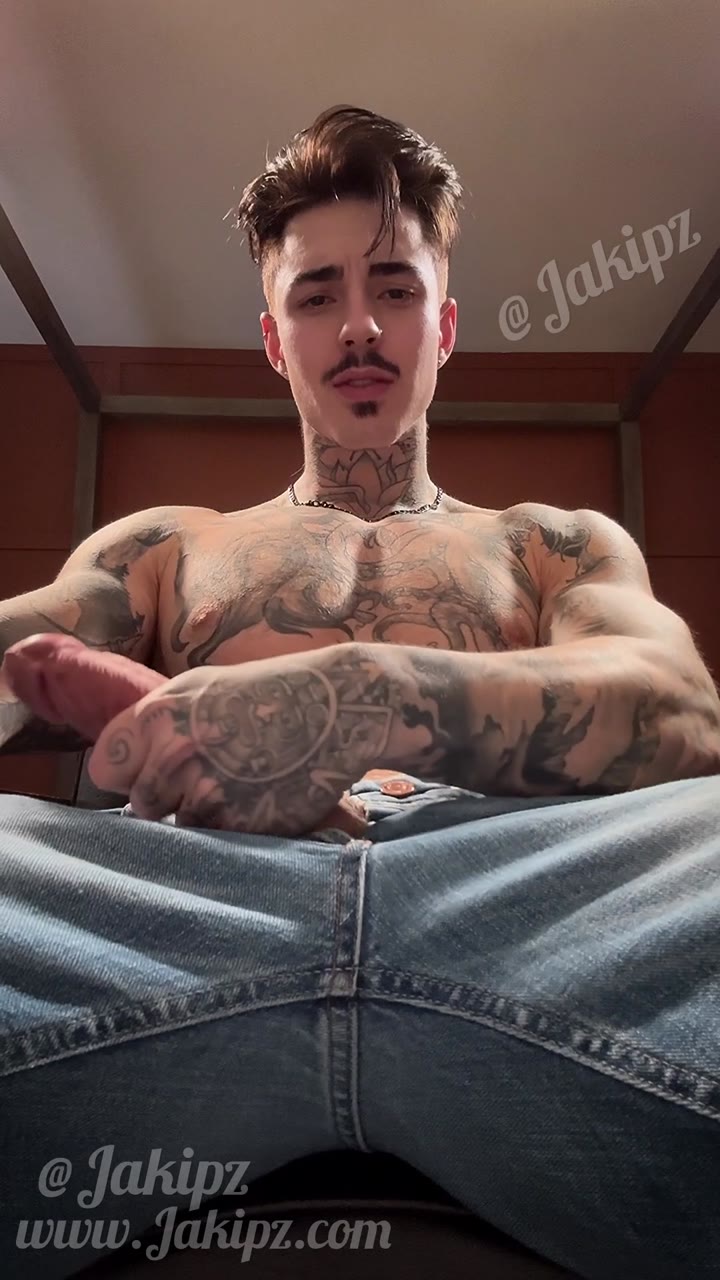 781  humongous cock tiktoker  Jakipz Jake Andrich Onlyfans