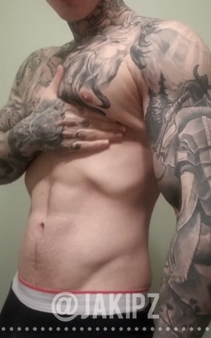 130 TikTok muscle CumSlut Jakipz ONLYFANS