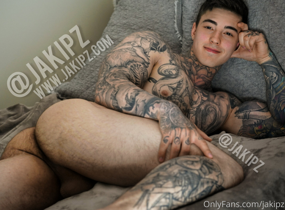 37   biggest meat lollipop tiktoker  Jakipz Jake Andrich Onlyfans
