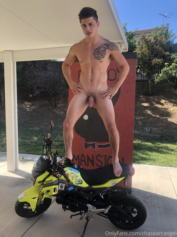 66 Muscle Jock Chase Arcangel chasearcangel wanking off on onlyfans