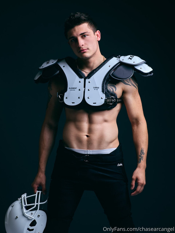 8 Muscle Jock Chase Arcangel chasearcangel wanking off on onlyfans