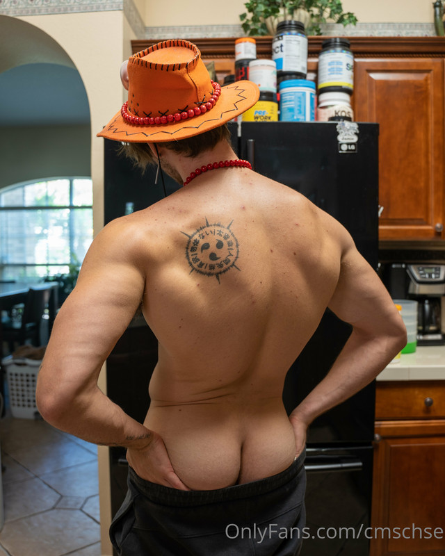 266    GAY  MUSCLE FAGGOT CUMSLUT WHORE Chase Stobbe cmschse Onlyfans porn LEAKED