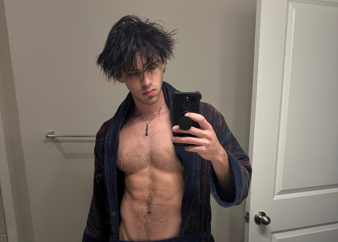 272    GAY  MUSCLE FAGGOT CUMSLUT WHORE Chase Stobbe cmschse Onlyfans porn LEAKED