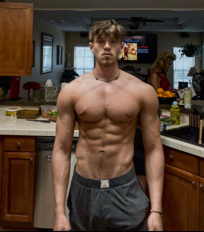 283    GAY  MUSCLE FAGGOT CUMSLUT WHORE Chase Stobbe cmschse Onlyfans porn LEAKED