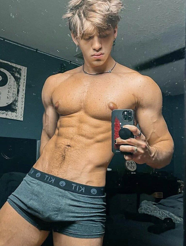 286    GAY  MUSCLE FAGGOT CUMSLUT WHORE Chase Stobbe cmschse Onlyfans porn LEAKED