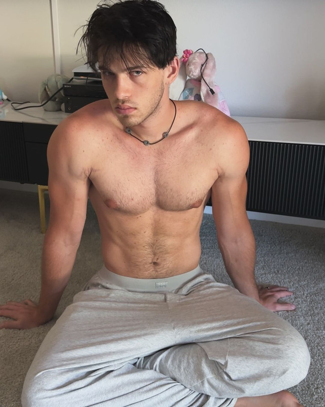 165    GAY  MUSCLE FAGGOT CUMSLUT WHORE Chase Stobbe cmschse Onlyfans porn LEAKED