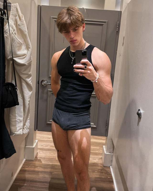 168    GAY  MUSCLE FAGGOT CUMSLUT WHORE Chase Stobbe cmschse Onlyfans porn LEAKED