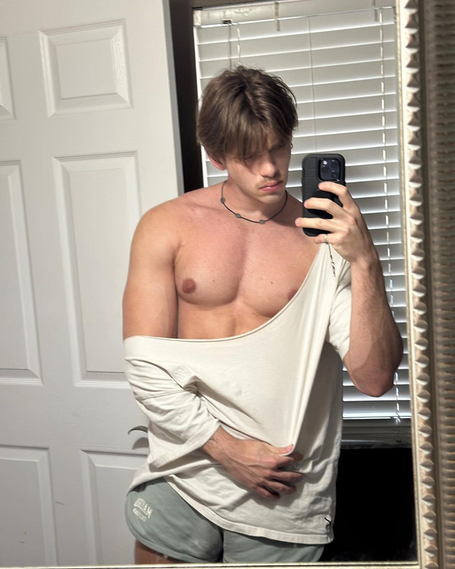313    GAY  MUSCLE FAGGOT CUMSLUT WHORE Chase Stobbe cmschse Onlyfans porn LEAKED